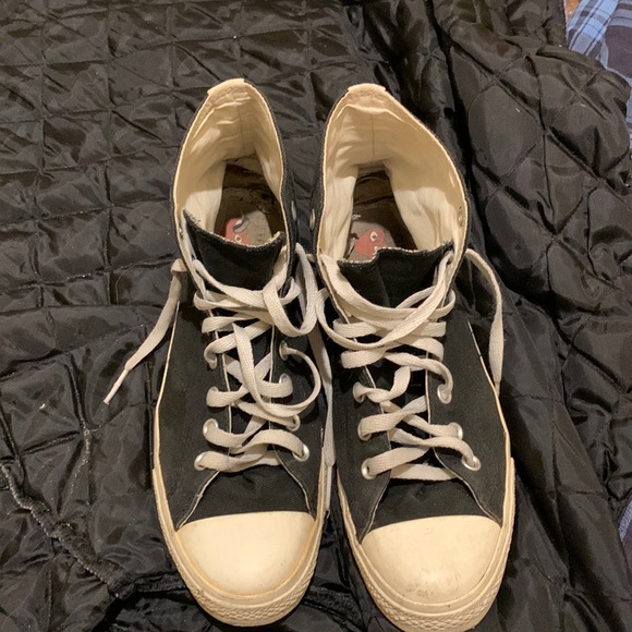 Designer red heart Converse - Picture 3 of 4